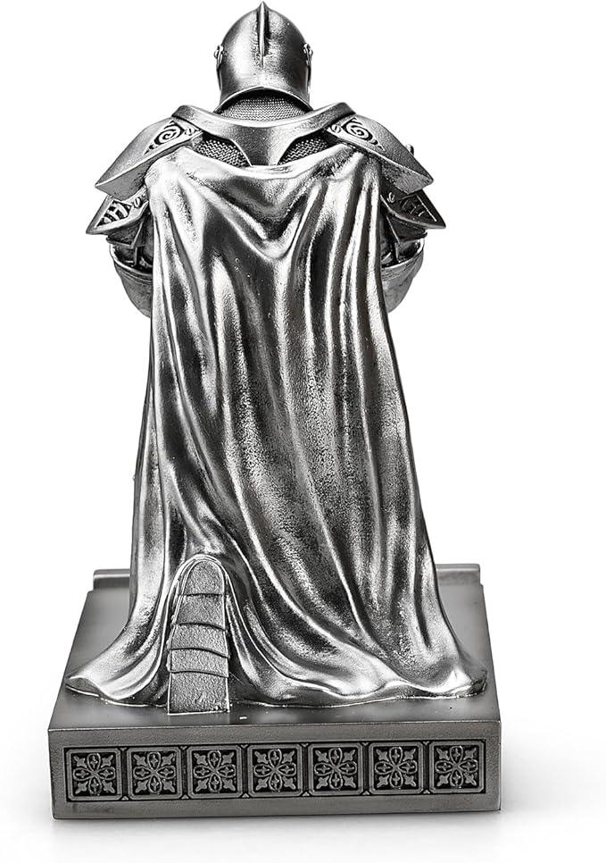 HDMbigmi King's Guard Leader Cloak Warrior Knight Pen Holder Mobile Phone Stand, Ornament Knight Statue, Pen Stand Paperweight for Office and Home (Silver)