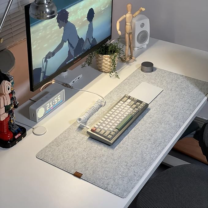 Bright Stone Felt Desk Mat,Non-Slip Mouse Pad, 31.5"x15.7" Office Supplies Desk Protector, Desk Accessories for Home and Office (Light Gray)