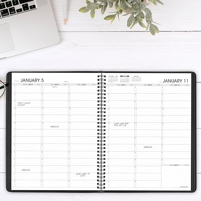 AT-A-GLANCE 2026 Appointment Book Planner, Weekly, 8-1/4" x 11", Large, Black (709500526)